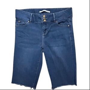 Celebrity Pink Denim Bermuda Shorts ~ size 13/31